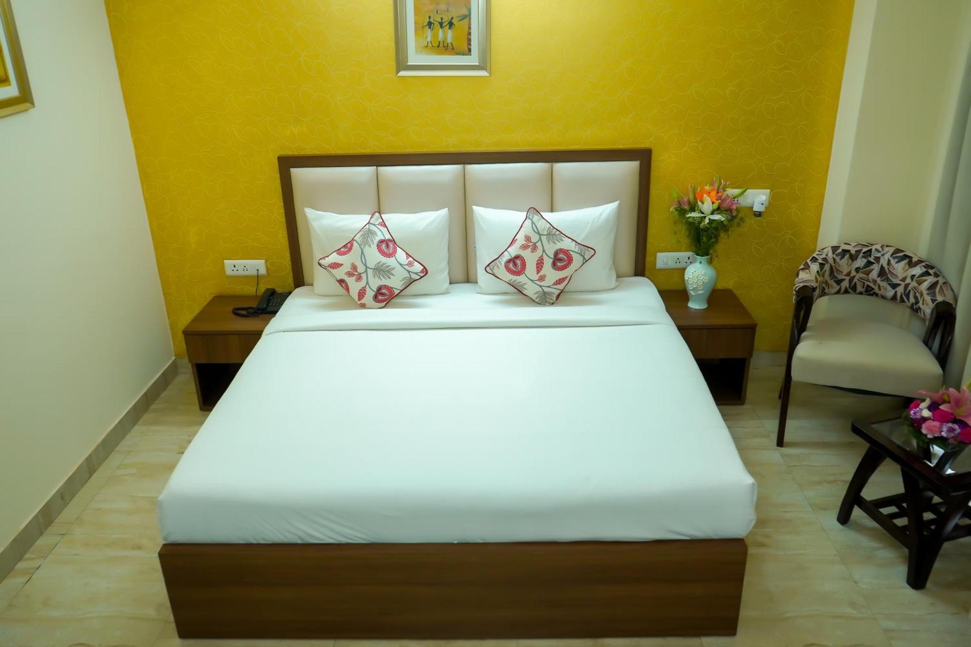 Hotel The Luxe 18 - Golf Course Road Гургаон Екстериор снимка